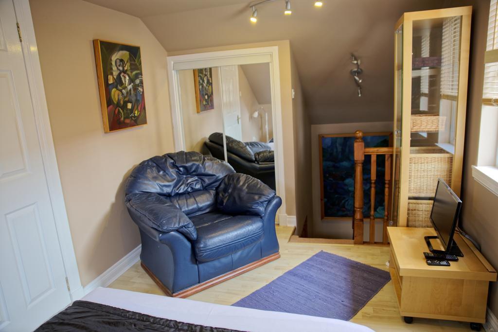 3Mac Dunfermline Self-Catering Apartment Habitación foto